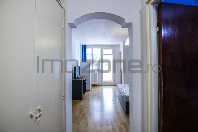 Drumul Taberei - Favorit, garsoniera, 3/10, mutare imediata, mobilata